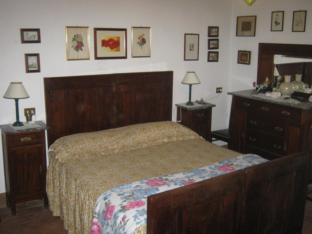Agriturismo Santa Maria Torrita di Siena Zimmer foto